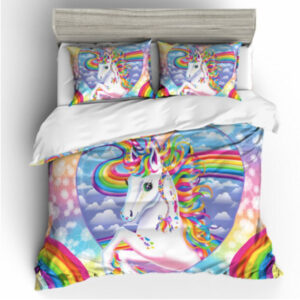 Parure de lit licorne coeur et arc-en-ciel. Bonne qualité et à la mode sur un lit dans une maison