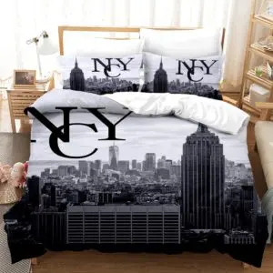 Parure de lit New York noir et blanc. Bonne qualité, confortable et à la mode sur un lit dans une maison