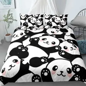Parure de lit rose imprimé gros pandas. Bonne qualité, confortable et à la mode sur un lit dans une maison