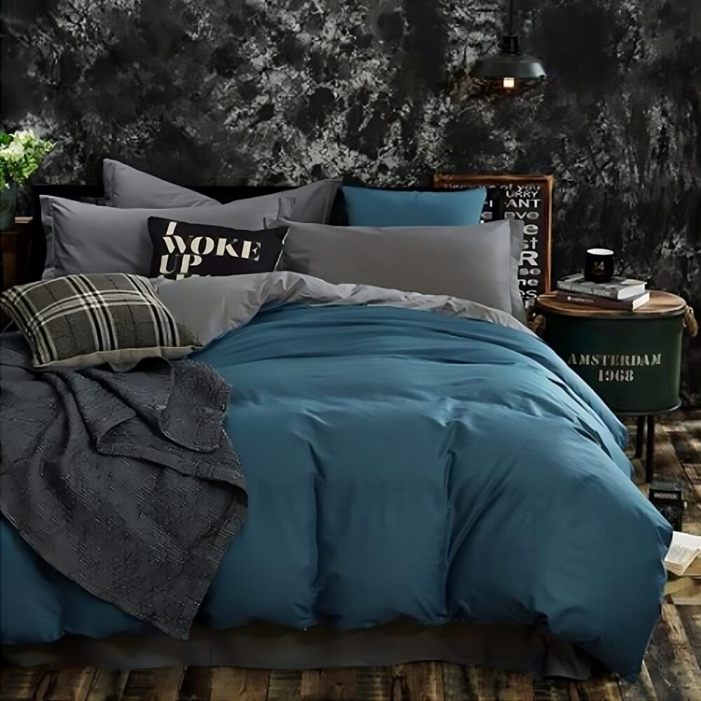 Parure de lit bleu canard réversible grise. Bonne qualité, confortable et à la mode