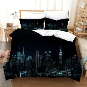 Parure de lit buildings de New York. Bonne qualité, confortable et à la mode sur un lit dans une maison