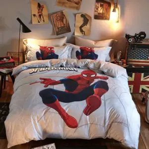 Parure lit Spiderman Blanc. Bonne qualité, très confortable et à la mode sur un lit dans une maison