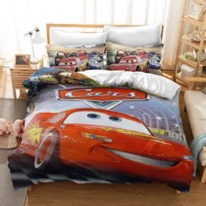 Parure de lit Cars Flash McQueen. Bonne qualité, confortable et à la mode sur un lit dans une maison
