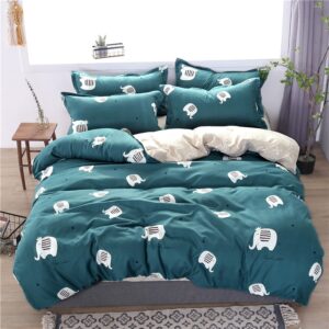 Parure de lit éléphants mignons. Bonne qualité, confortable et à la mode sur un lit dans une maison