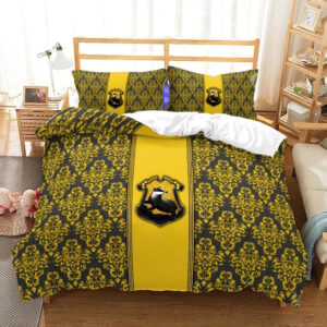 Parure de lit Poufsouffle à motif feuilles. Bonne qualité, confortable et à la mode sur un lit dans une maison