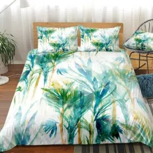 Parure de lit fleurs du paradis. Bonne qualité, confortable et à la mode sur un lit dans une maison