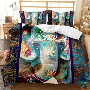 Parure de lit éléphant mystique. Bonne qualité, confortable et à la mode sur un lit dans une maison