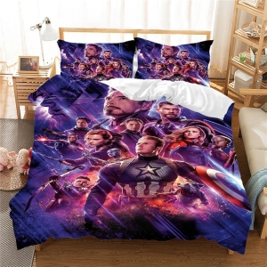 Parure de lit rouge Iron Man, Captain America et Hulk. Bonne qualité, confortable et à la mode sur un lit dans une maison