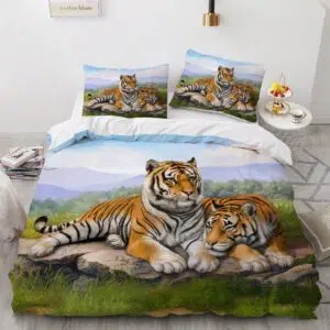 Parure de lit couple tigre roux. Bonne qualité, confortable et à la mode sur un lit dans une maison