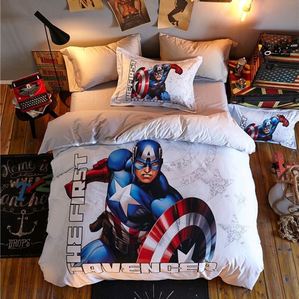Parure de lit Captain America Avengers. Bonne qualité, confortable et à la mode sur un lit dans une maison