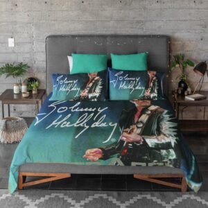 Parure de lit Johnny Hallyday 2003 avec sa signature. Bonne qualité, confortable et à la mode sur un lit dans une maison