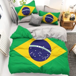 Parure de lit drapeau brésilien. Bonne qualité, confortable et à la mode sur un lit dans une maison