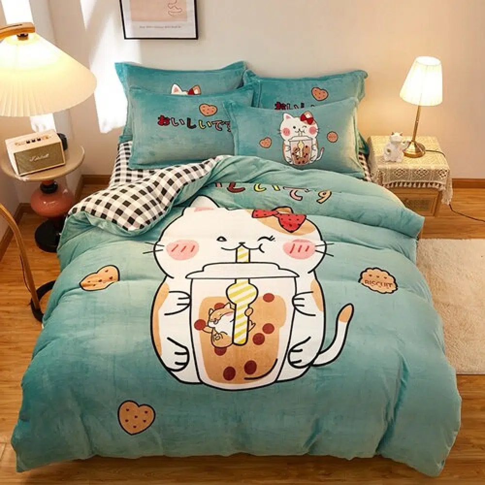 Parure de lit bleu motif chat buvant du jus. Bonne qualité, confortable et à la mode sur un lit dans une maison