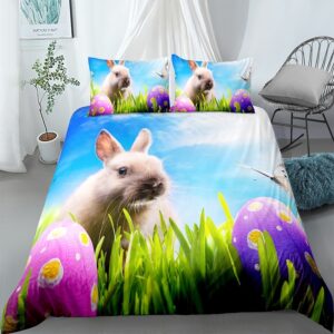 Parure de lit colorée motif lapin et œuf de pâque. Bonne qualité, confortable et à la mode dans une maison avec une chaise