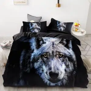 Parure de lit noir avec imprimé loup gris. Bonne qualité, confortable et à la mode sur un lit dans une maison