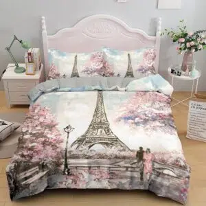 Parure de lit avec imprimé effet peinture Tour Eiffel. Bonne qualité, confortable et à la mode sur un lit dans une maison