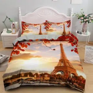 Parure de lit Paris motif Tour Eiffel en automne. Bonne qualité, confortable et à la mode sur un lit dans une maison
