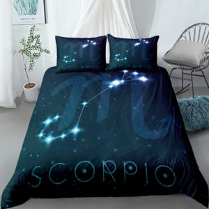 Parure de lit bleue avec imprimé signe scorpion. Bonne qualité, confortable et à la mode sur un lit dans une maison