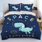 Parure de lit dinosaure bleu dans l'espace avec un fond une chambre