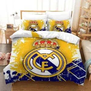 Parure de lit Real Madrid bleu et jaune pour deux personnes avec un fond une chambre
