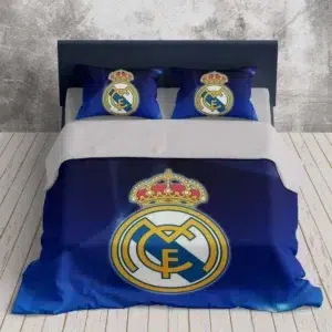 Parure de lit Real Madrid bleu pour deux personnes avec un fond une chambre