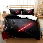 Parure de lit Star Wars Dark Vador avec un sabre laser rouge, dans une chambre à coucher