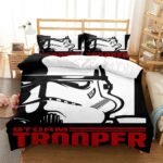 Parure de lit Star Wars à motif graphique à l'image d'un Stormtrooper, dans une chambre à coucher