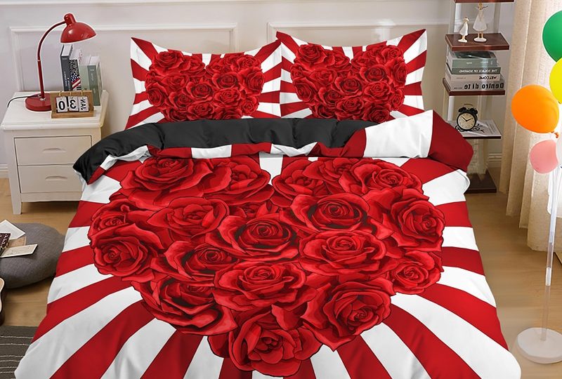 50048-68121b.jpg Parure de lit rouge et blanc à motif roses en forme de cœur. Bonne qualité, confortable et à la mode sur un lit dans une maison