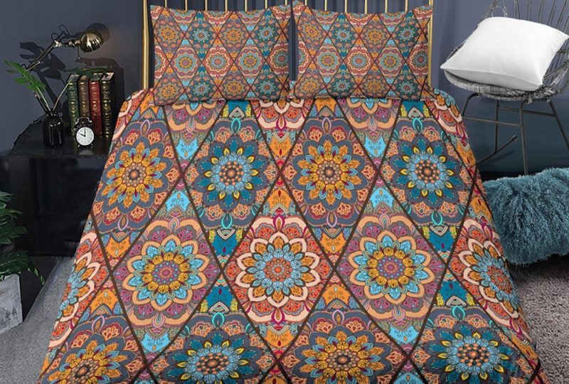 Parure de lit losange motif mandala. Bonne qualité, confortable et à la mode sur un lit dans une maison