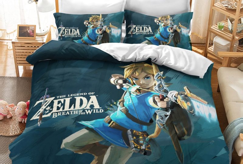 Parure de lit bleue imprimé Zelda. Bonne qualité, confortable et à la mode sur un lit dans une maison