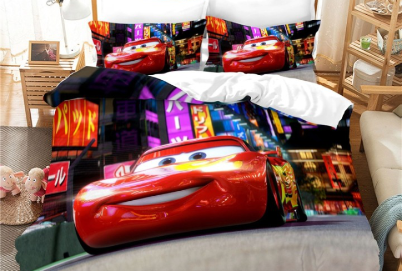 Parure de lit Cars se baladant dans les rues de Tokyo , installant sur le lit d'une chambre d'enfant