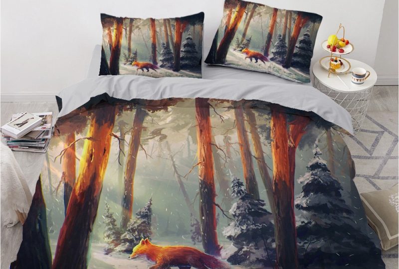 Parure de lit avec imprimé renard dans la forêt. Bonne qualité, confortable et à la mode sur un lit dans une maison
