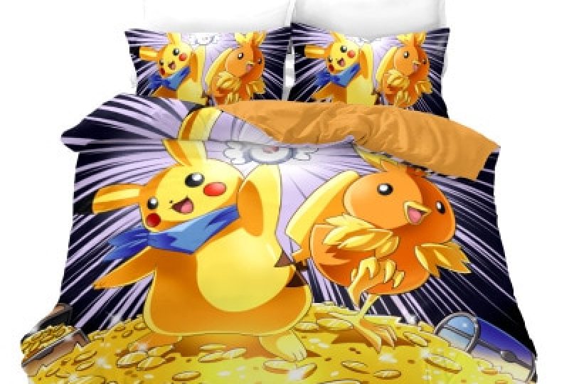 Parure de lit Pikatsu avec Poussifeu Or. Bonne qualité, confortable et à la mode sur un lit dans une maison