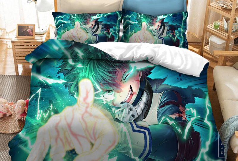 64353-dc6bfb.jpg Parure de lit verte avec imprimé Izuku Midoriya. Bonne qualité, confortable et à la mode sur un lit dans une maison