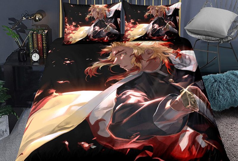 Parure de lit noire avec imprimé Rengoku Kyôjurô. Bonne qualité, confortable et à la mode sur un lit dans une maison