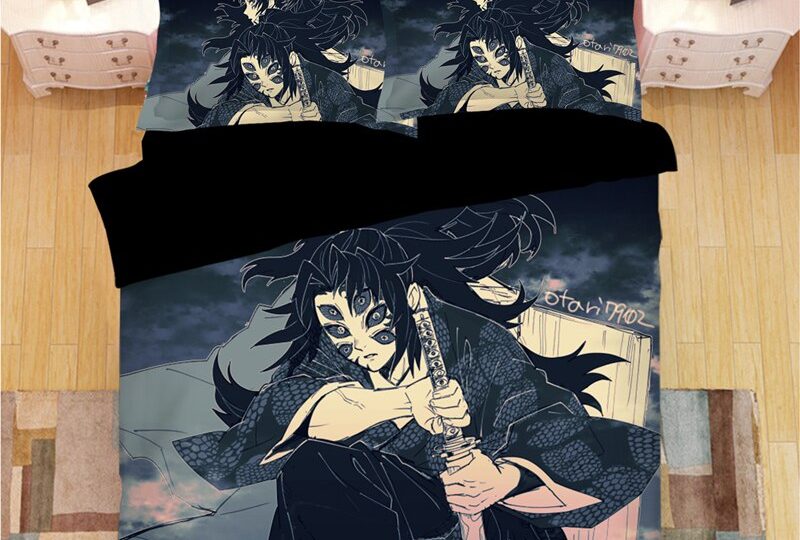 Parure de lit grise Kokushibou Demon Slayer. Bonne qualité, confortable et à la mode sur un lit dans une maison