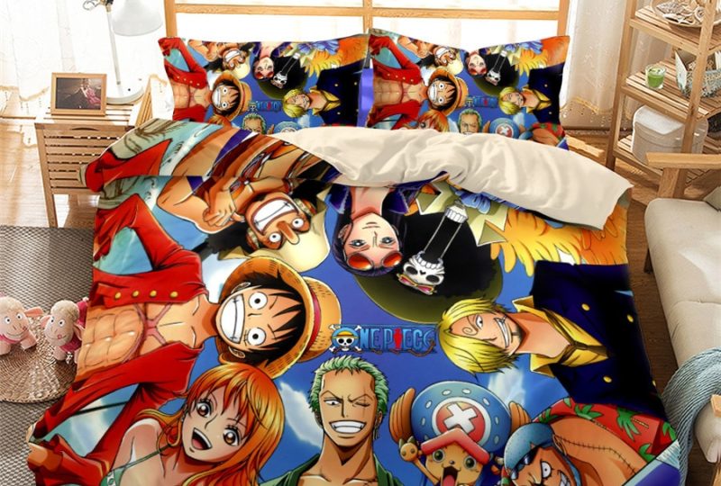 Parure de lit avec les personnages de One Piece. Bonne qualité, confortable et à la mode sur un lit dans une maison
