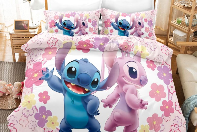 Bonne qualité, confortable et à la mode sur un lit dans une maison . Bonne qualité, confortable et à la mode sur un lit dans une maison